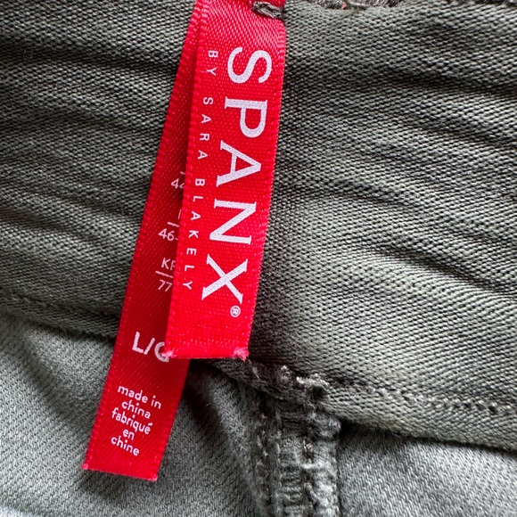 Spanx Stretch Twill Cargo Pants - Picture 7 of 10